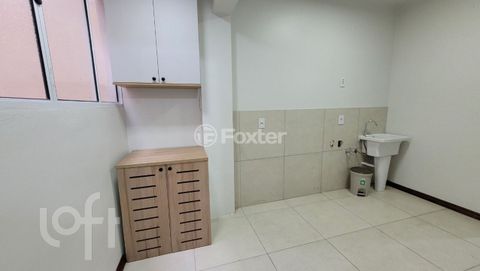 Image 8 - 881514