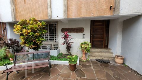 Image 13 - 881514