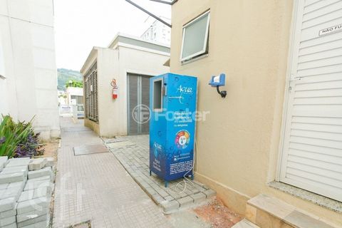 Image 19 - 881515