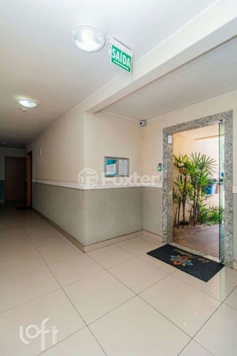 Image 5 - 881515