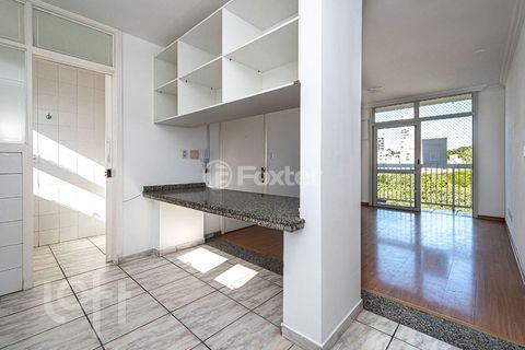 Image 5 - 881521