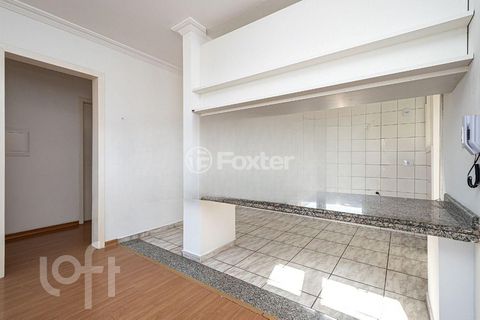 Image 7 - 881521