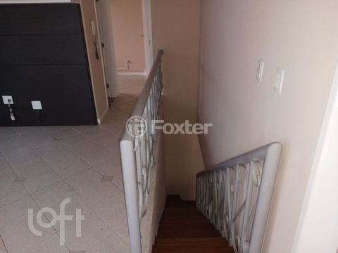 Image 8 - 881522