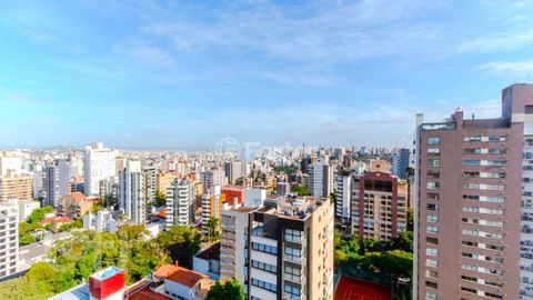 Image 12 - 881523