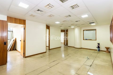 Image 2 - 881528