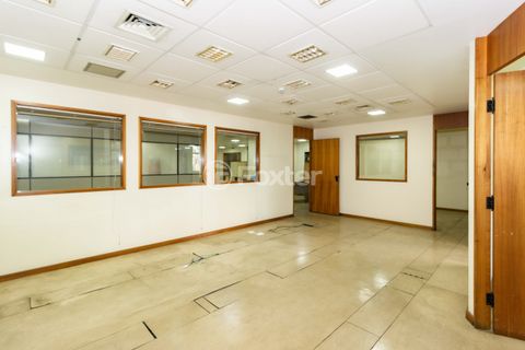 Image 4 - 881528