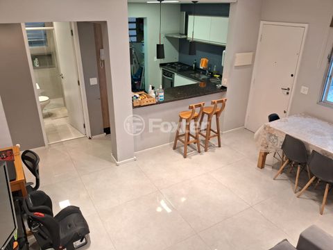 Image 4 - 881563