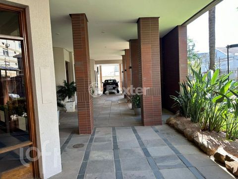 Image 4 - 881586