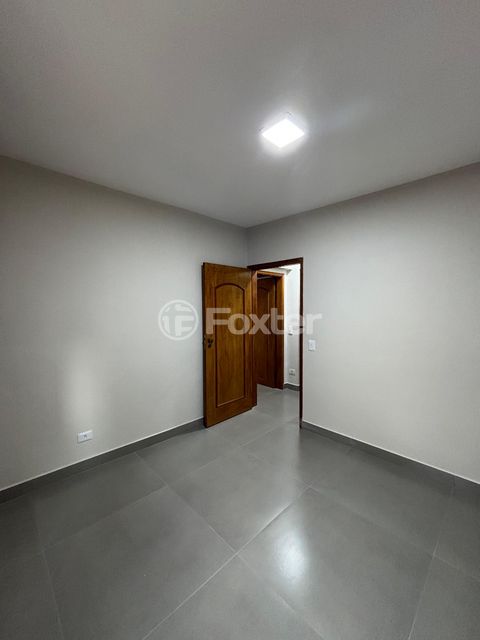 Image 9 - 881597