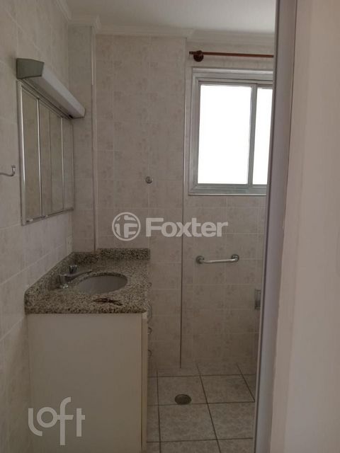 Image 7 - 881609