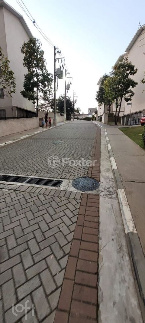 Image 9 - 881610