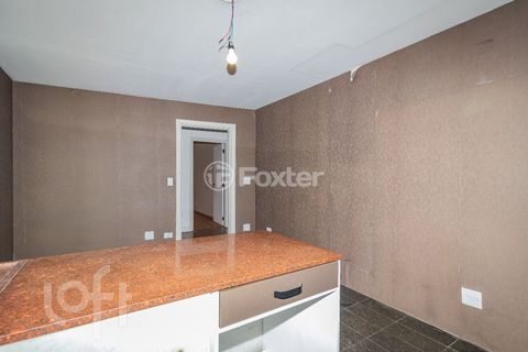 Image 13 - 881614