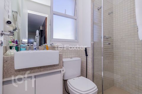 Image 9 - 881617