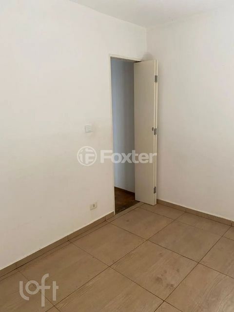 Image 8 - 881619