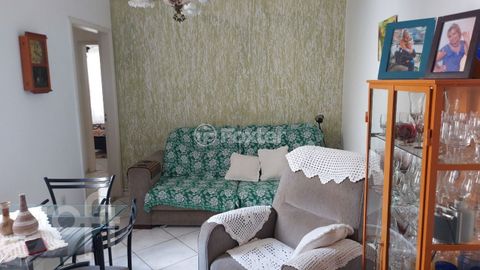 Image 12 - 881622