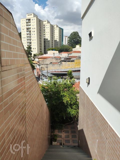 Image 14 - 881631