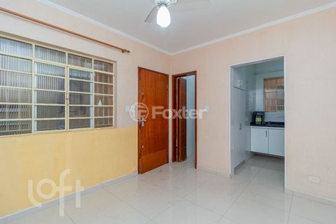Image 11 - 881633