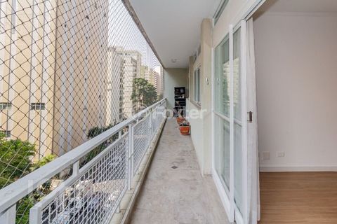 Image 4 - 881634