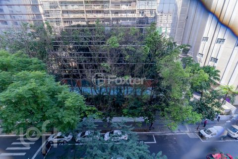 Image 6 - 881634
