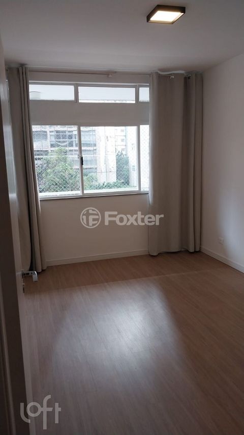 Image 8 - 881634