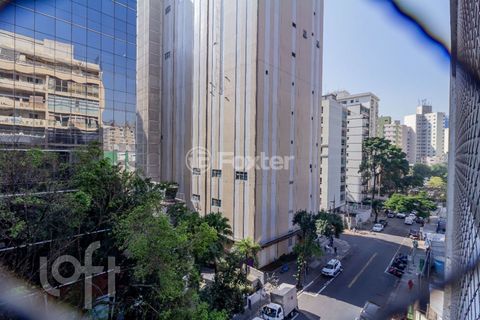 Image 7 - 881634