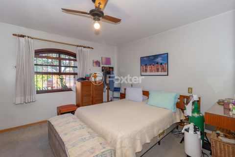 Image 7 - 881656