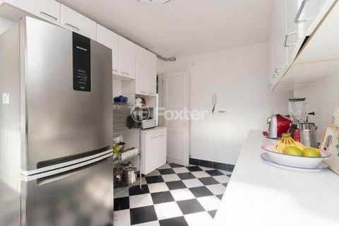Image 11 - 881659