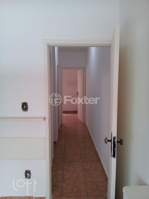 Image 9 - 881668