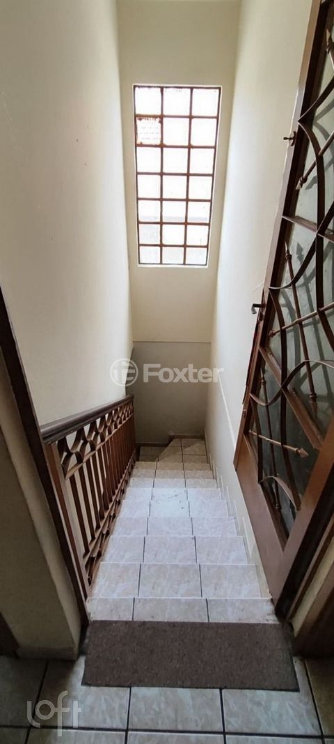Image 3 - 881674