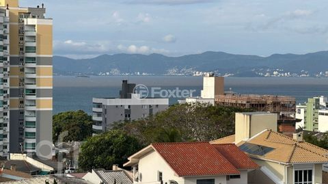 Image 8 - 881676