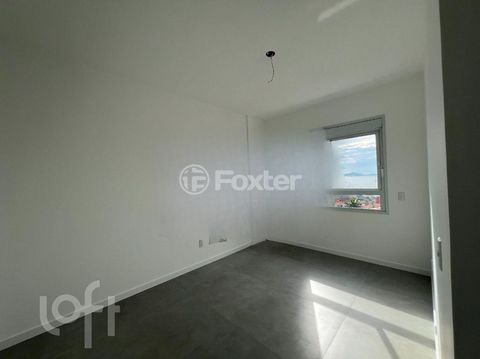Image 7 - 881676