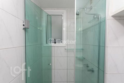 Image 10 - 881681