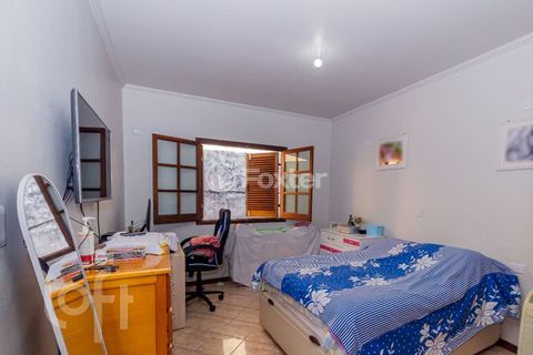 Image 10 - 881699