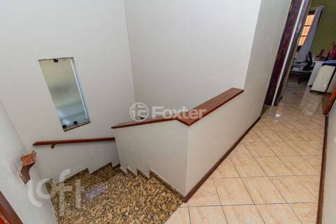 Image 9 - 881699
