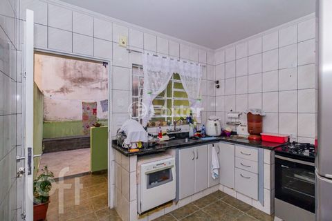 Image 4 - 881699