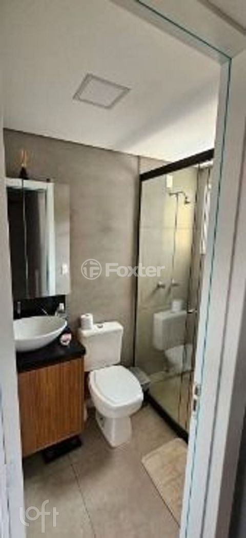 Image 8 - 881700