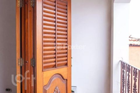 Image 19 - 881701
