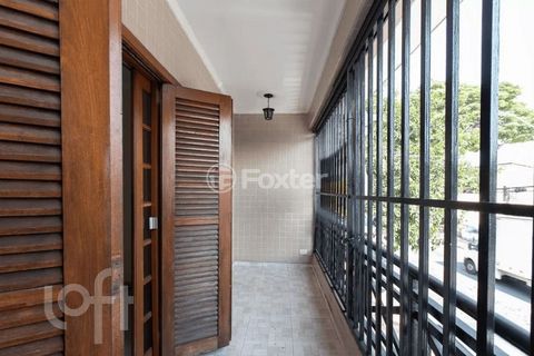 Image 11 - 881704