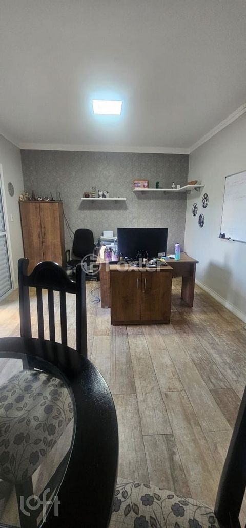 Image 11 - 881710