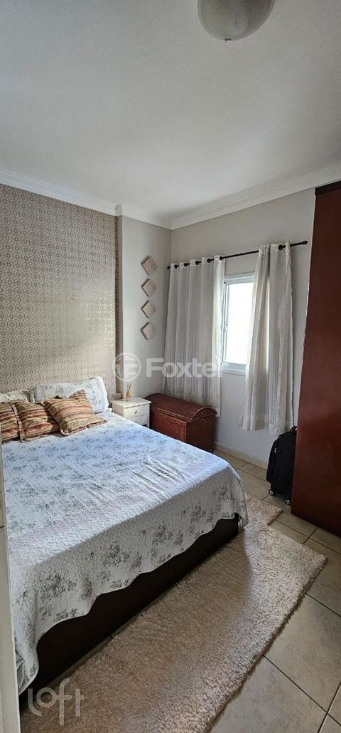 Image 9 - 881710