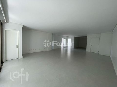 Image 1 - 881712