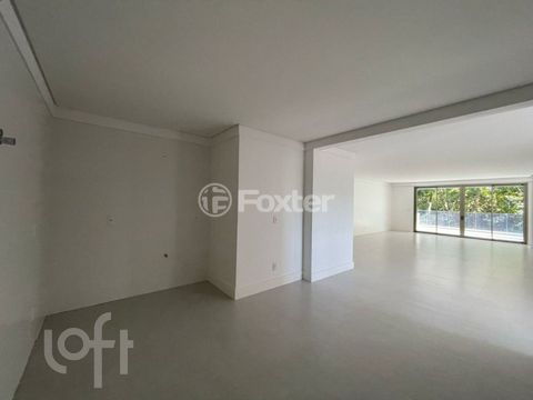 Image 7 - 881712