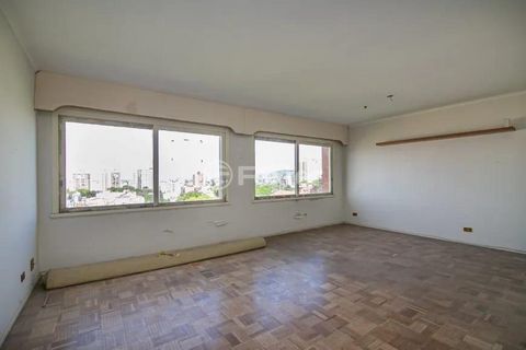 Image 10 - 881716