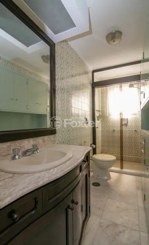 Image 11 - 881716