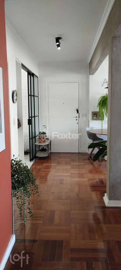 Image 5 - 881718
