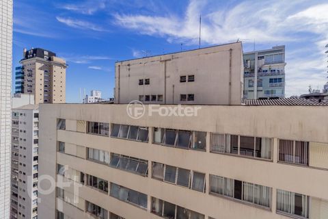 Image 9 - 881718