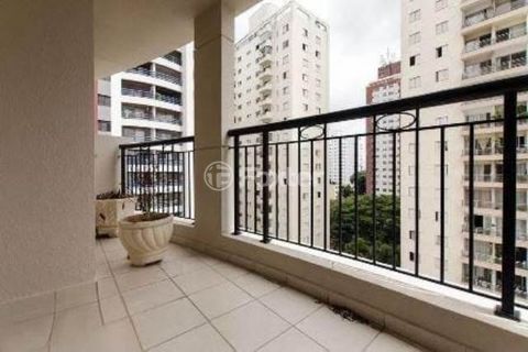 Image 10 - 881721