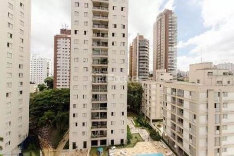 Image 11 - 881721