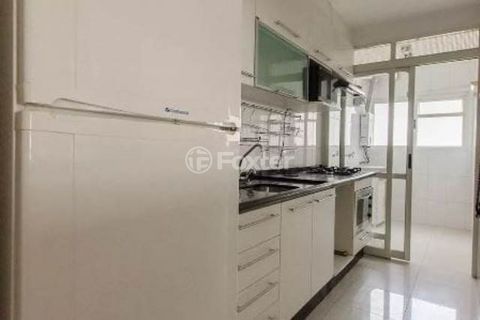Image 6 - 881721