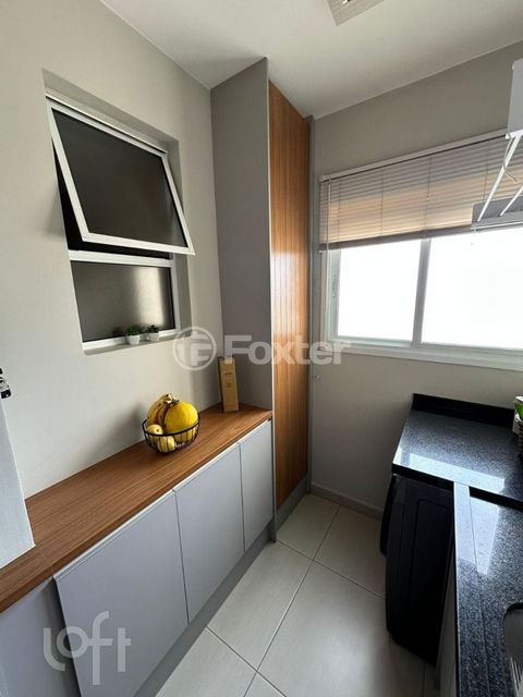 Image 11 - 881724